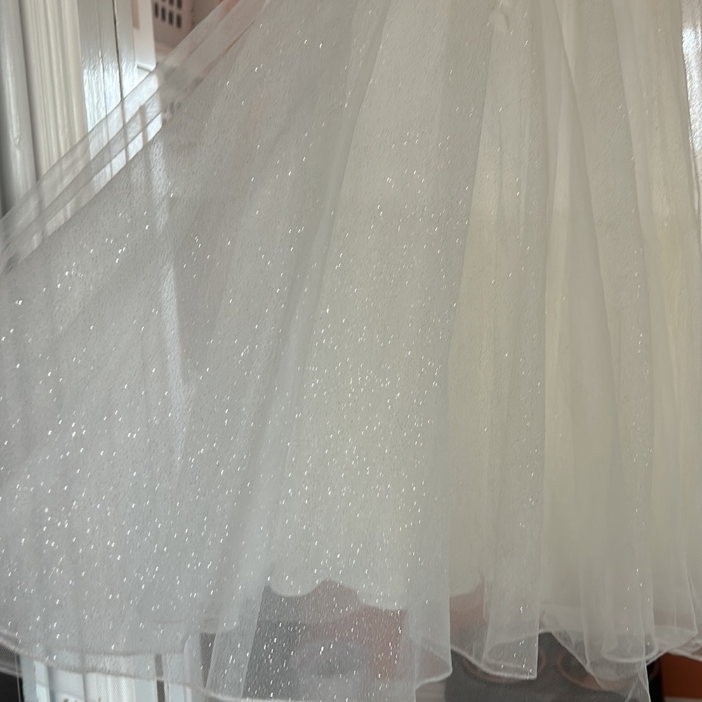 Davids Bridal exclusive Flower Girl Dress- size 4 and size 8 - Picture 5 of 10